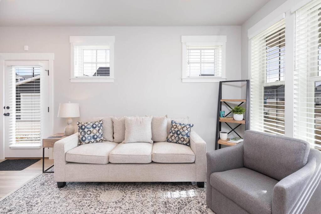 Charming 3-Bedroom In Vibrant New Neighborhood ビリングズ エクステリア 写真